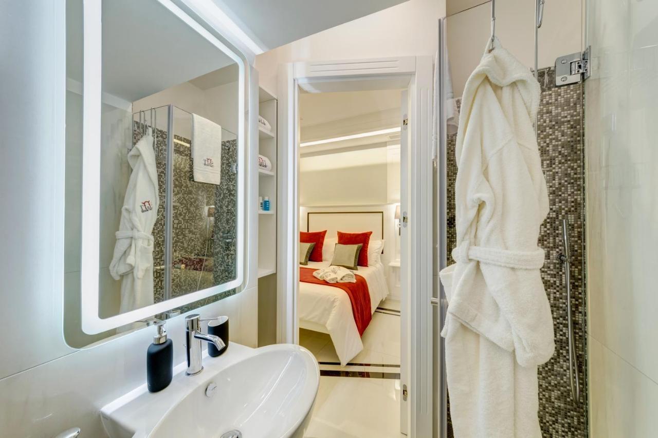 S&T Luxury House In Plebiscito Square Daire Napoli Dış mekan fotoğraf