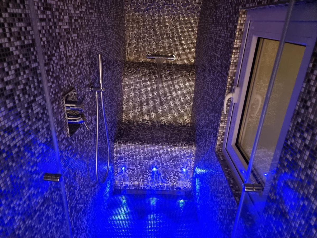 S&T Luxury House In Plebiscito Square Daire Napoli Dış mekan fotoğraf